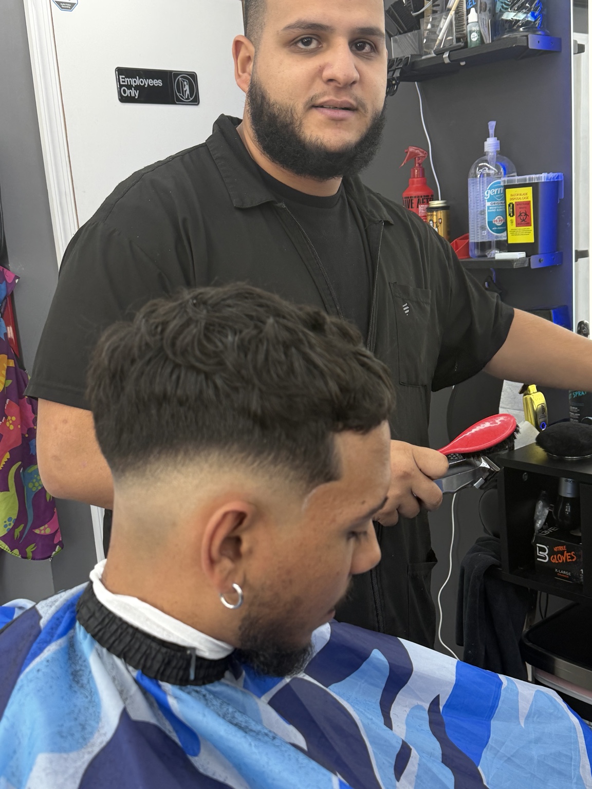 The Blend Lab barber at work
